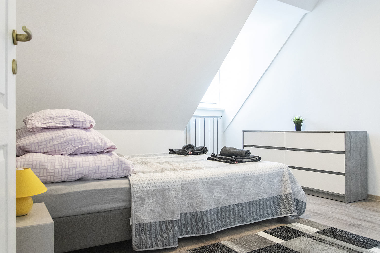 Telihold Apartman Velence